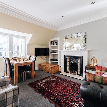 Luxury Inverness Central Apartment Private Parking Esterno foto