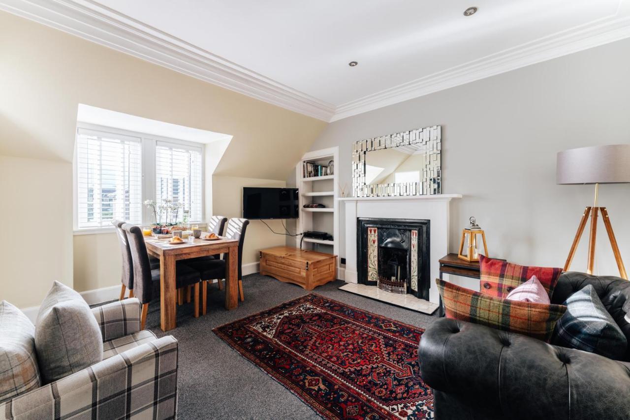 Luxury Inverness Central Apartment Private Parking Esterno foto