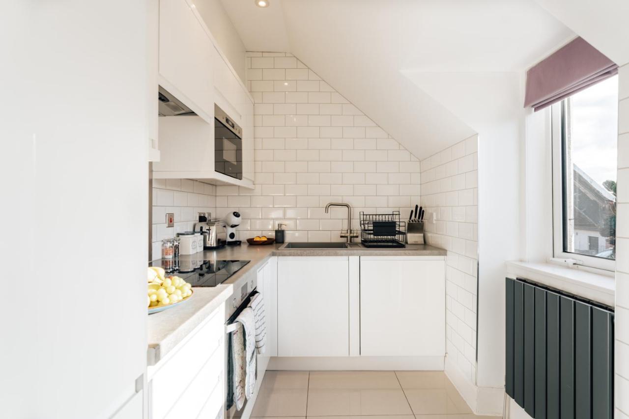 Luxury Inverness Central Apartment Private Parking Esterno foto