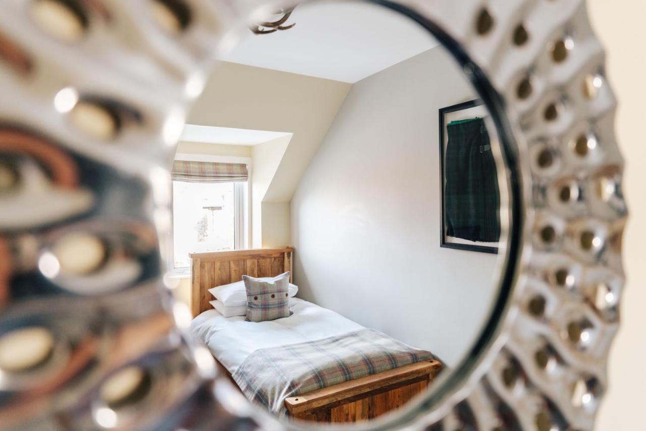 Luxury Inverness Central Apartment Private Parking Esterno foto